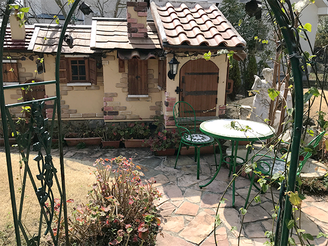 プルチーノ伊豆高原イタリアンレストランで可愛いい庭を前にパスタランチ